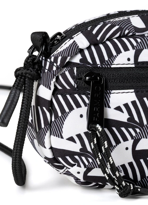 Farm Etc - Bolsa Chuchu Bico de Tucano Preto 3