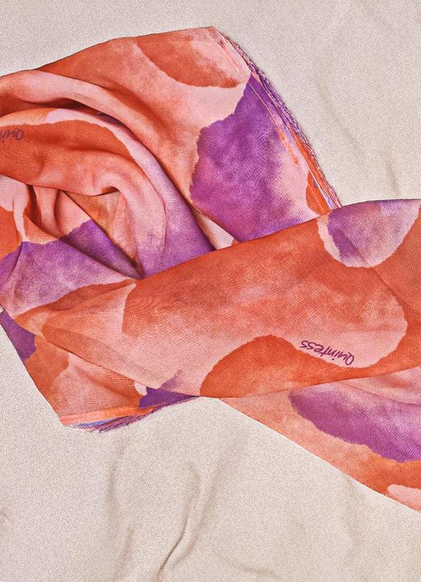 Quintess - Lenço Estampa Laranja Mística em Poliéster 10