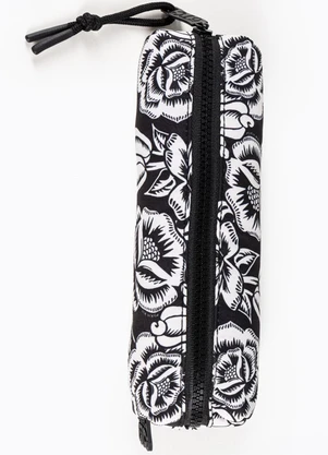 Farm Etc - Mini Necessaire Ora Bolas Floral Caju Preto - FARM ETC