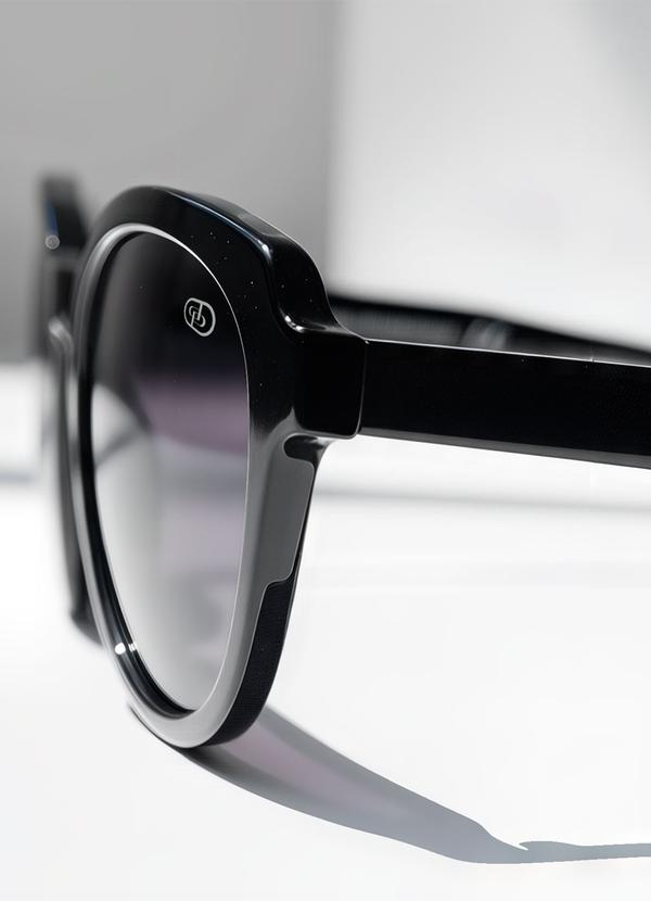 Principessa - Óculos de Sol Degradê Preto Viena 7