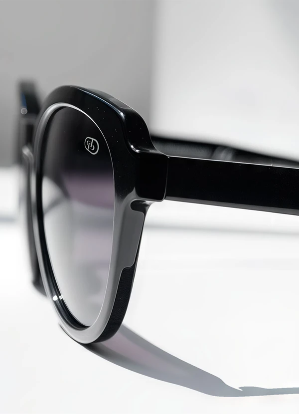 Principessa - Óculos de Sol Degradê Preto Viena 7