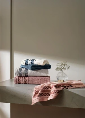 Karsten - Toalha de Banho Braga Ivory/Azul - KARSTEN
