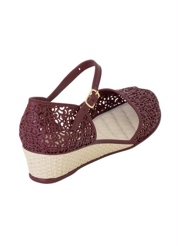 Outlet - Sapatilha Anabela Vinho com Detalhes Vazados 2
