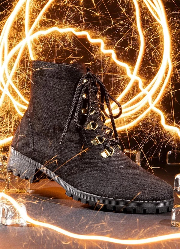 Perfecta - Bota Cano Médio Preta em Camurça 5