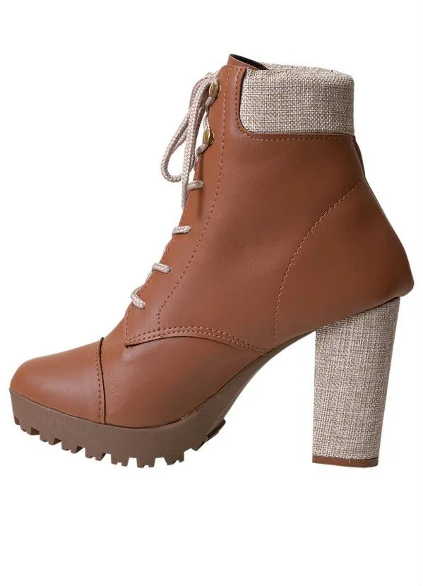 Perfecta - Bota Feminina Caramelo com Detalhes em Tecido 5