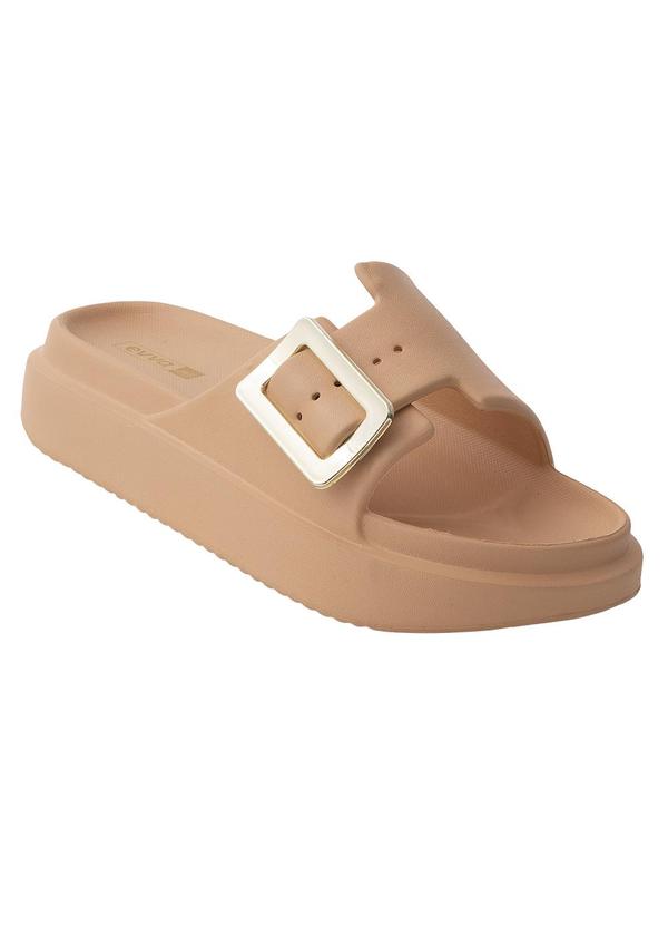 Chinelo Salm�o em Eva