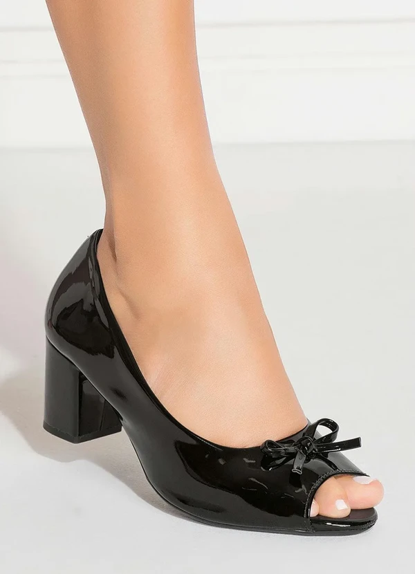 Perfecta - Sapato Peep Toe em Verniz Preto 4