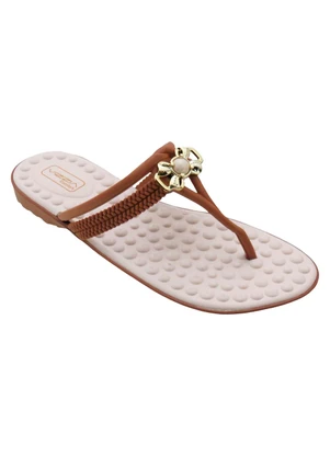 Perfecta - Rasteira Caramelo com Adereço Dourado - PERFECTA