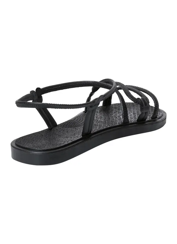 Perfecta - Sandália Rasteira Preta em Full Plastic 4