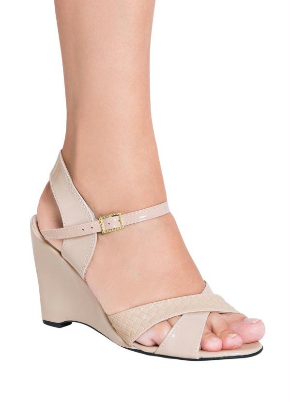 Outlet - Anabela Nude com Verniz e Fivela 4