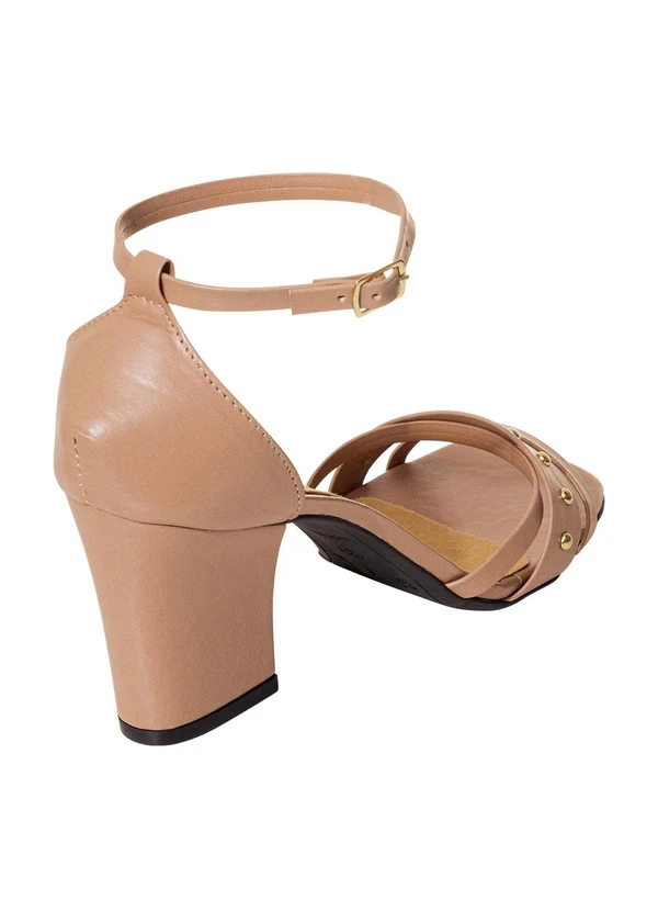 Perfecta - Sandália Bege com Detalhe de Tachas 4