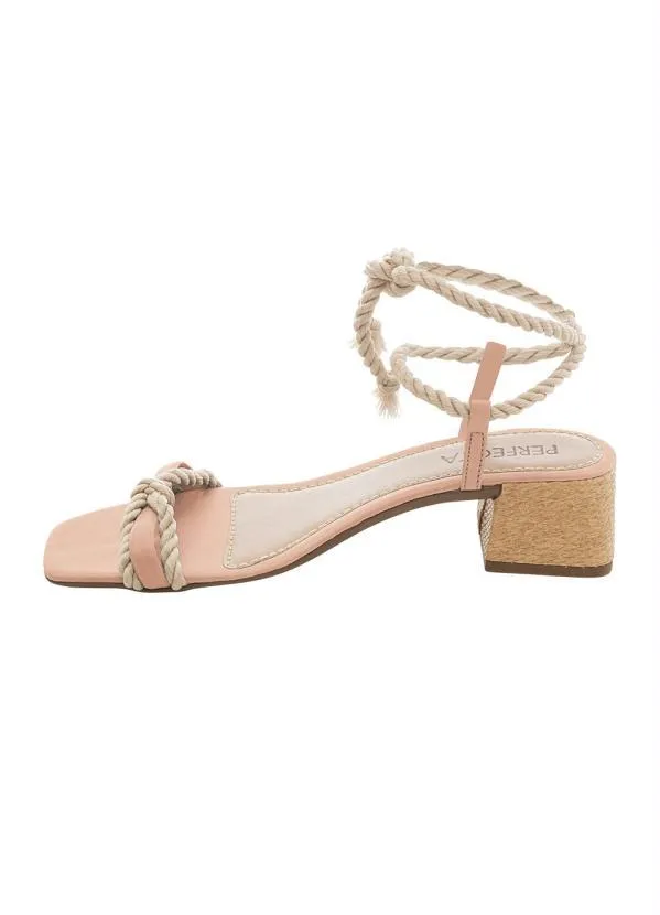 Perfecta - Sandália Bege com Fechamento em Corda 3