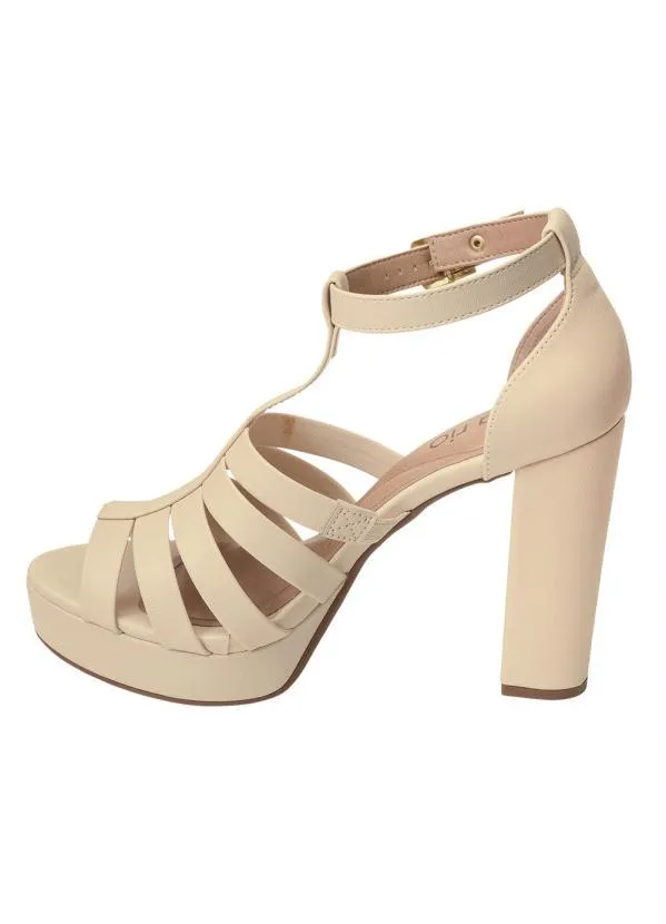 Beira Rio - Sandália Beira Rio Creme em Sintético 3