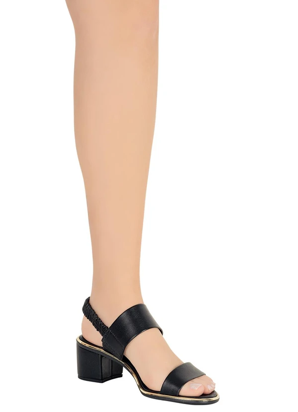 Beira Rio - Sandália Beira Rio Preto em Sintético 4