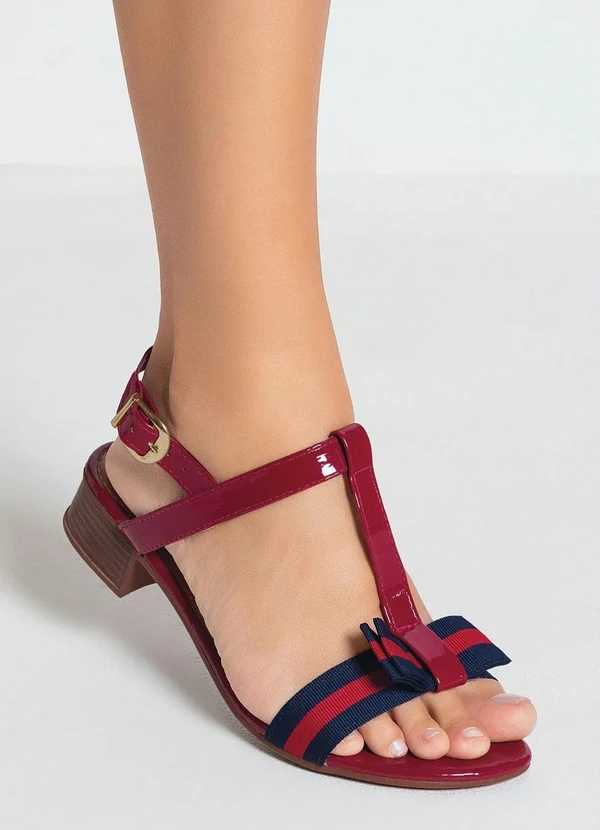 Perfecta - Sandália Bordô com Detalhes em Gorgurão 4