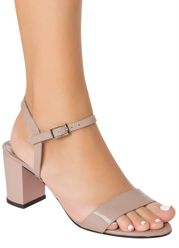 Perfecta - Sandália Creme Minimalista com Salto Quadrado 4