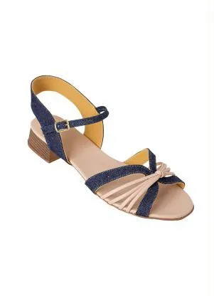 Perfecta - Sandália Jeans com Detalhes na Cor Bege - PERFECTA