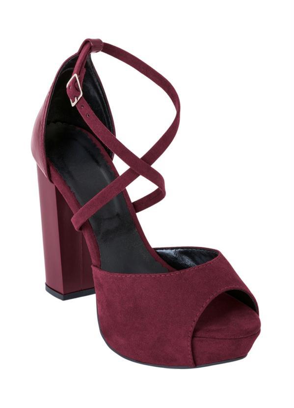 Queima Estoque Sandália Meia Pata Marsala com Fivela