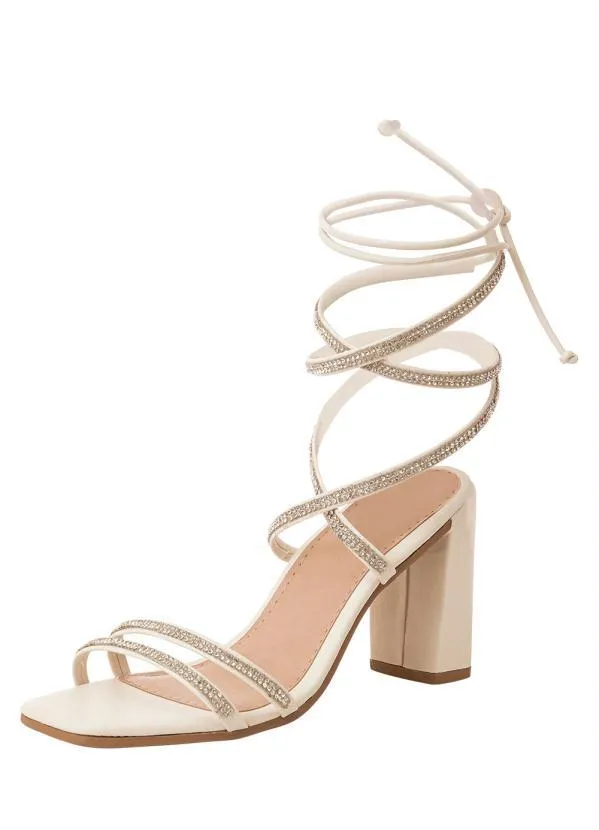 Perfecta - Sandália Off White com Strass 3