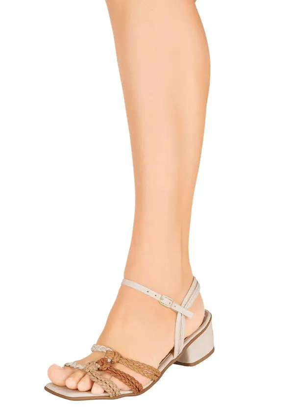 Perfecta - Sandália Off White com Tiras Trançadas 5