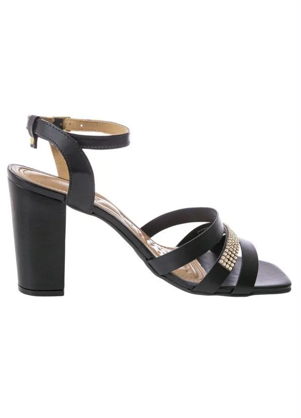 Perfecta - Sandália Preta em Sintético