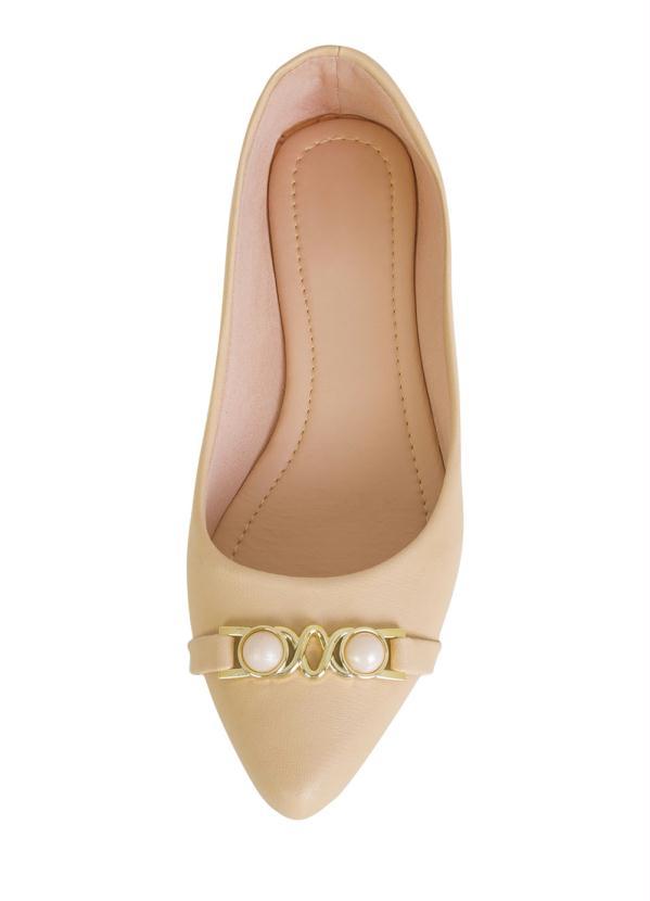 Outlet - Sapatilha Bege com Bico e Detalhe Dourado 4