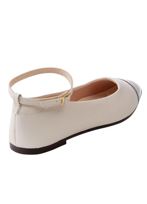 Sapatilha Moleca (Off White) em Sintético - MOLECA