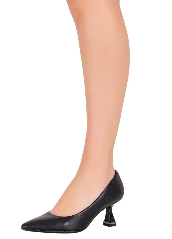 Beira Rio - Scarpin Beira Rio Preto em Sintético 6