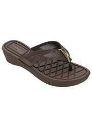 Tamanco Marrom com Cabedal Vazado