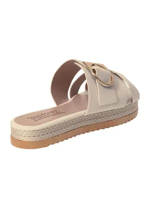 Perfecta - Tamanco Off White com Detalhe de Fivela Dourada - PERFECTA