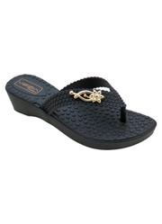 Tamanco Preto com Adere�o Dourado