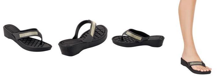 Tamanco Preto com Detalhe de Strass