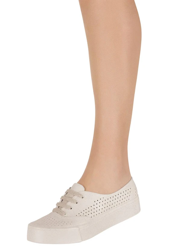 Perfecta - Tênis Casual Off White com Perfuros 5