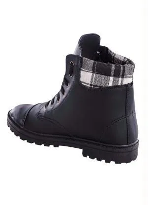 Perfecta - Bota Masculina Preta com Detalhe Xadrez - PERFECTA