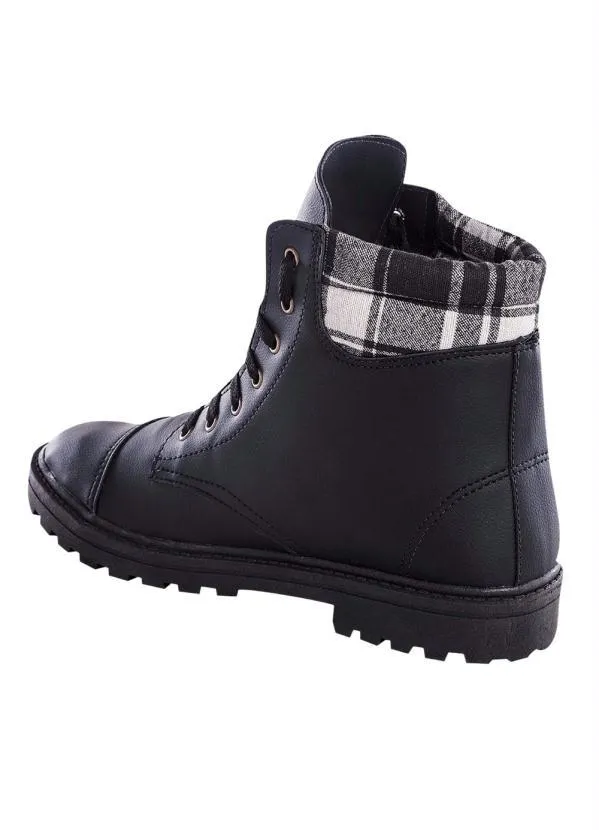 Perfecta - Bota Masculina Preta com Detalhe Xadrez 2