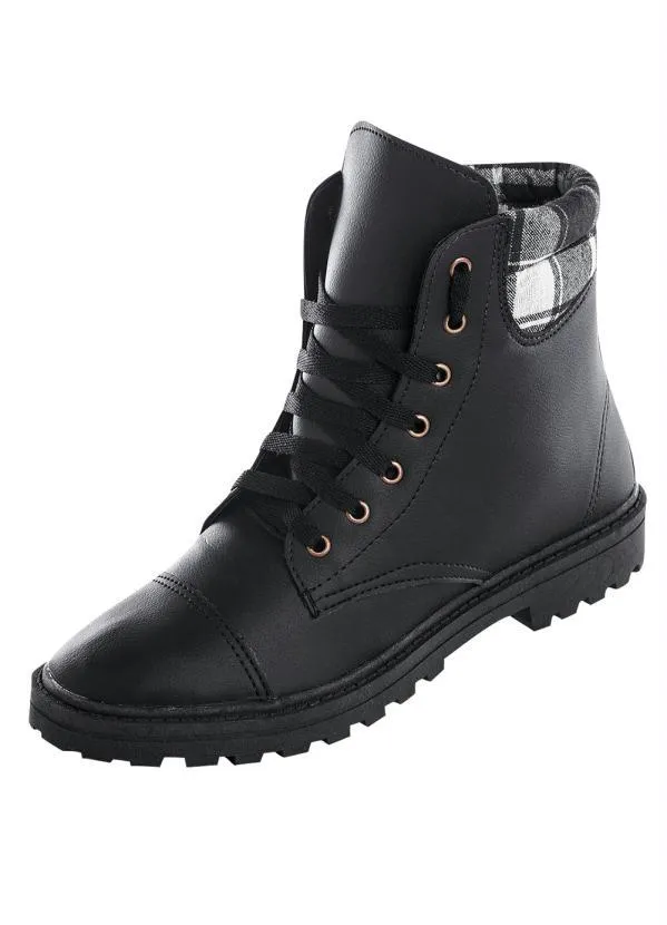 Perfecta - Bota Masculina Preta com Detalhe Xadrez 4