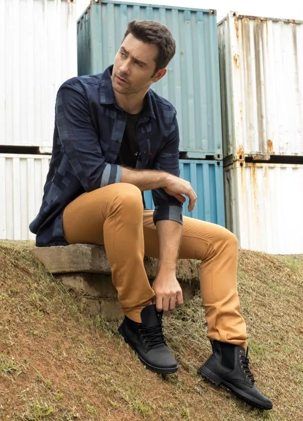 Perfecta - Bota Preta com Elástico Lateral 4