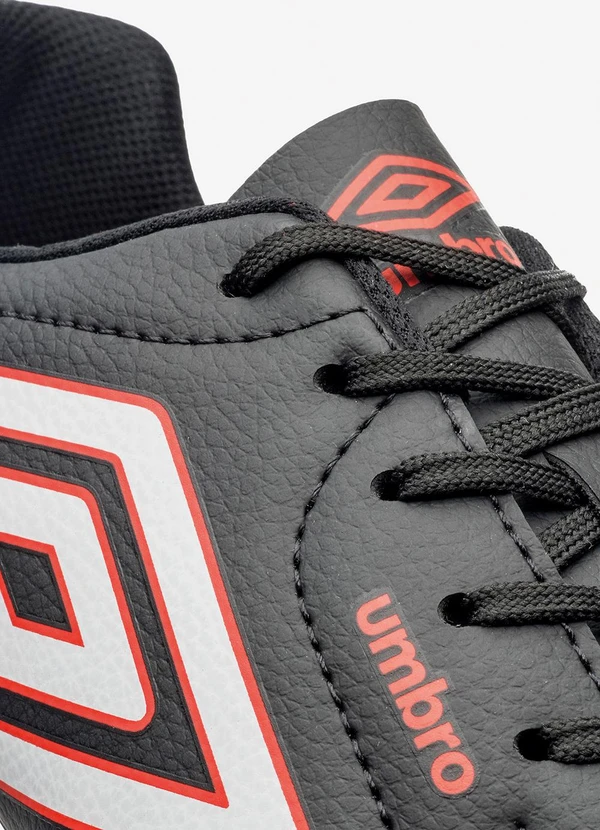 Umbro - Chuteira Umbro Campo Class Footballer Preta 5