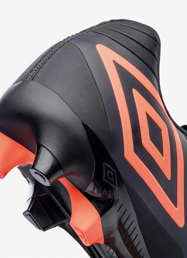 Umbro - Chuteira Umbro Campo Fifty Vi Preta 8