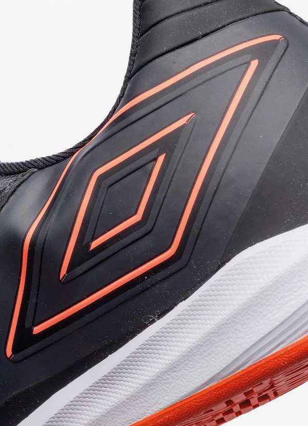 Umbro - Chuteira Umbro Futsal Fifty Vi Preta 7