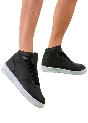 Tênis Cano Médio Preto em Sintético Perfecta