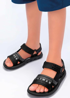 Grendene Kids - Sandália Liga da Justiça Operation Preta - GRENDENE KIDS