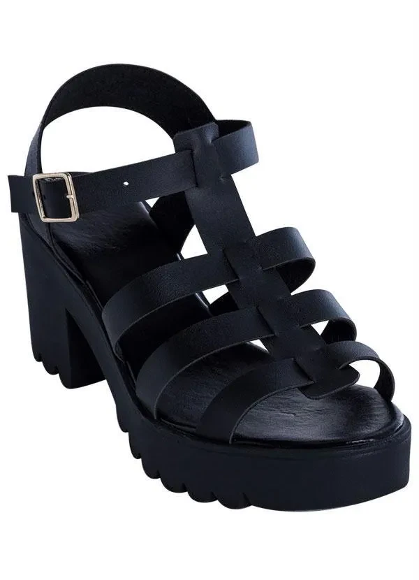 Perfecta - Sandália Preta com Salto Tratorado