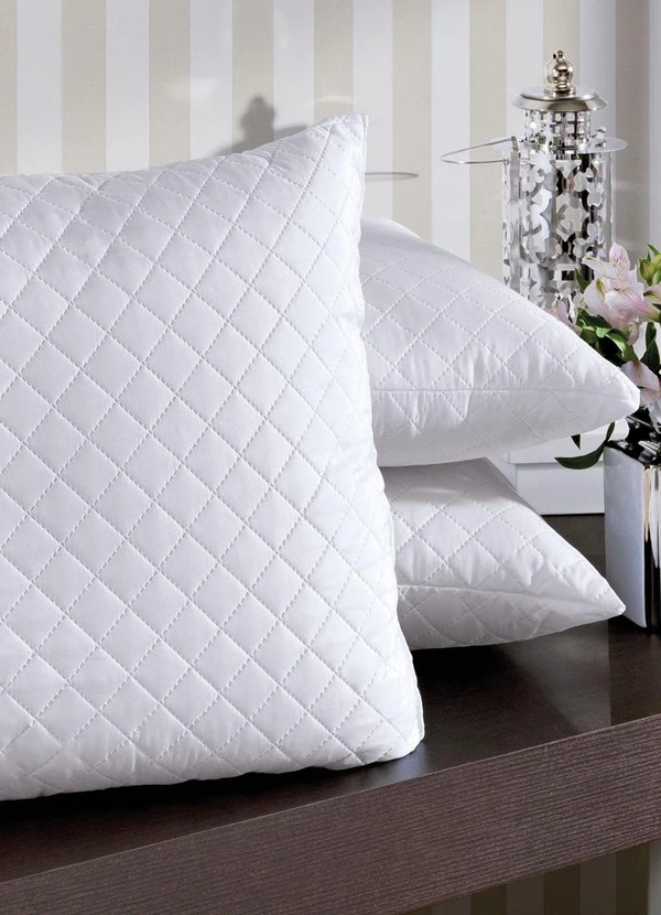 Hedrons - Travesseiro Matelassado Branco Suporte Médio 3