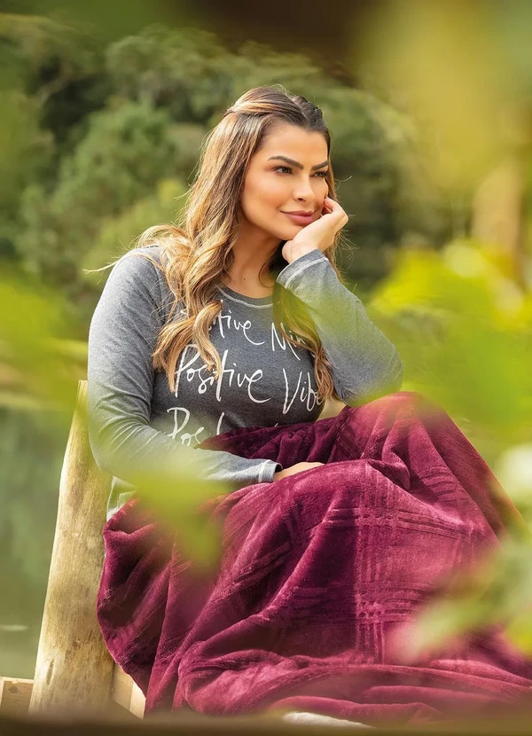 Mundo Lar - Cobertor Flannel Bordô Queen 1 Peça 4