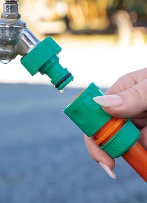 Lar e Lazer - Kit Esguicho Bico para Irrigação 4 Peças - LAR E LAZER
