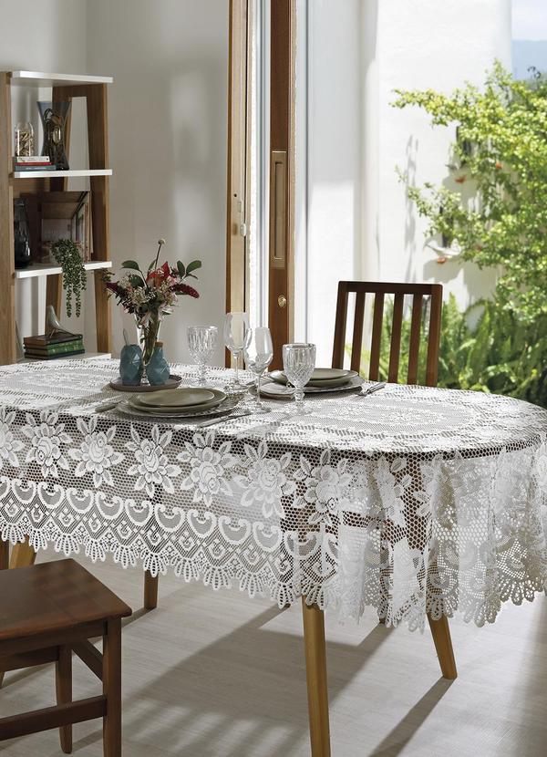 Toalha Oval Artesanal (Branca) 1.30m X 1.80