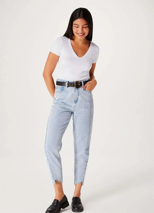 Hering - Blusa Basica Feminina Decote V com Elastano Branco 3