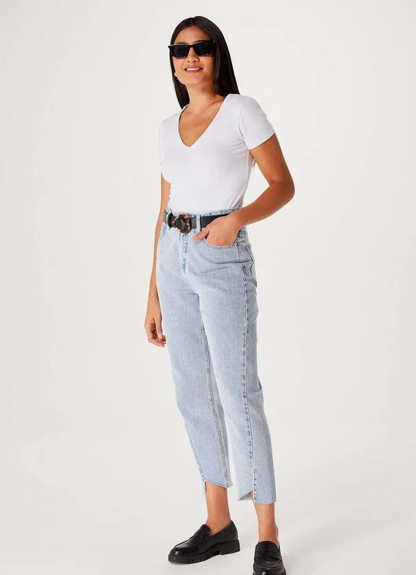 Hering - Blusa Basica Feminina Decote V com Elastano Branco 5