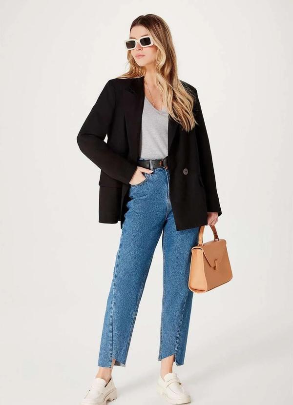 Hering - Blusa Basica Feminina Decote V com Elastano Cinza 2